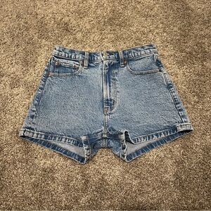 abercrombie & fitch high rise the mom shorts